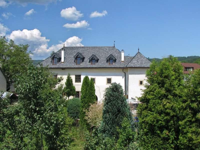 דירות Castle Kastiel Kotešová מראה חיצוני תמונה